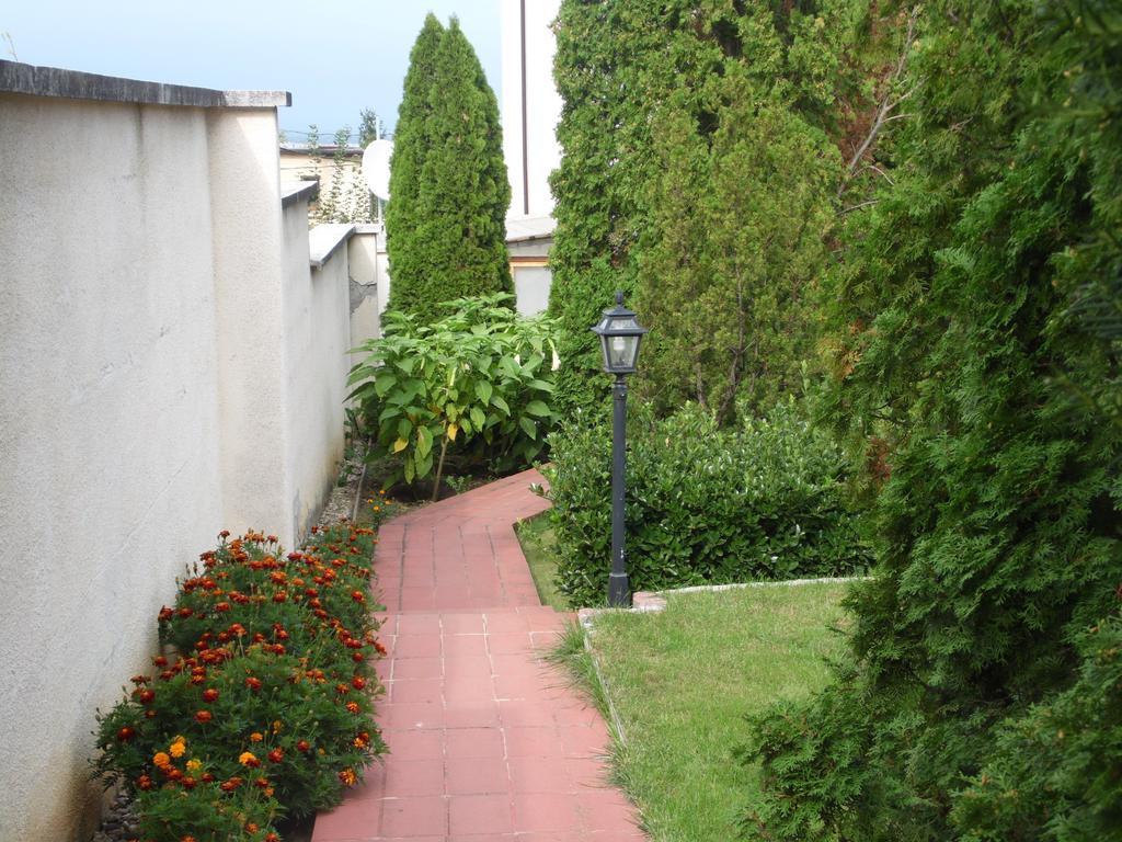 Agi Panzio Obuda Bed & Breakfast Budapesta Exterior foto